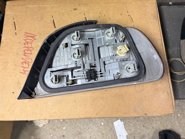 bontott BMW 7 Bal Hátsó Lámpa