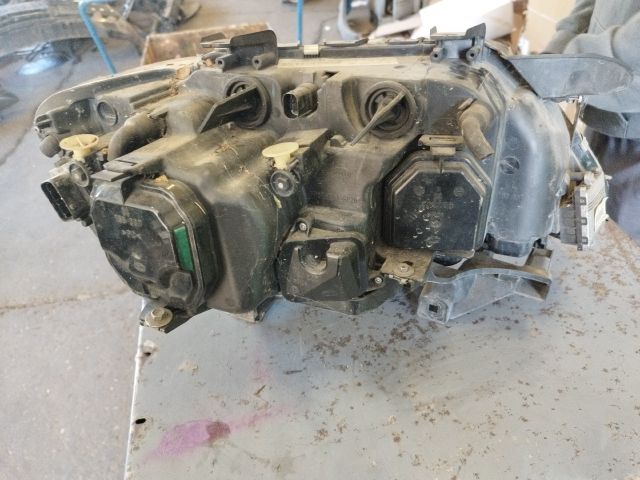 bontott BMW 7 Bal Xenon Fényszóró