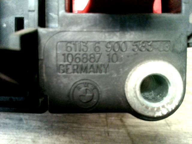 bontott BMW 7 Biztosítéktábla Csomagtér