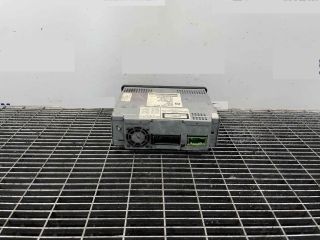 bontott BMW 7 CD / DVD Tár