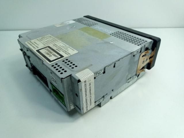 bontott BMW 7 CD / DVD Tár