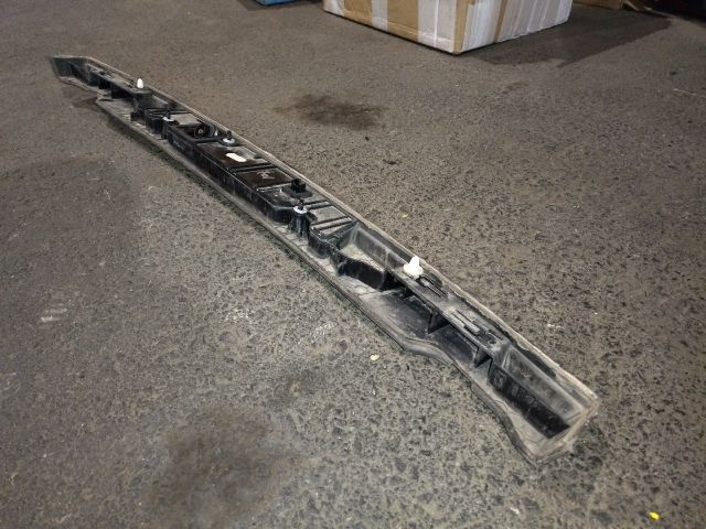 bontott BMW 7 Csomagtérajtó Díszléc