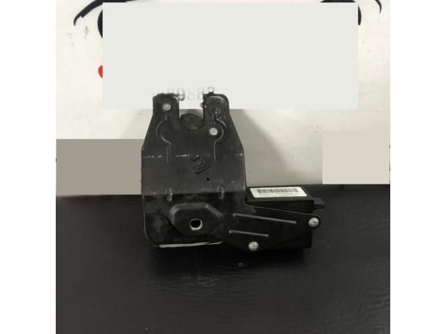 bontott BMW 7 Csomagtérajtó Zárszerkezet