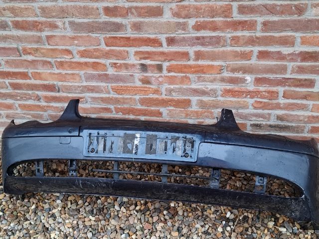 bontott BMW 7 Első Lökhárító (Üresen)