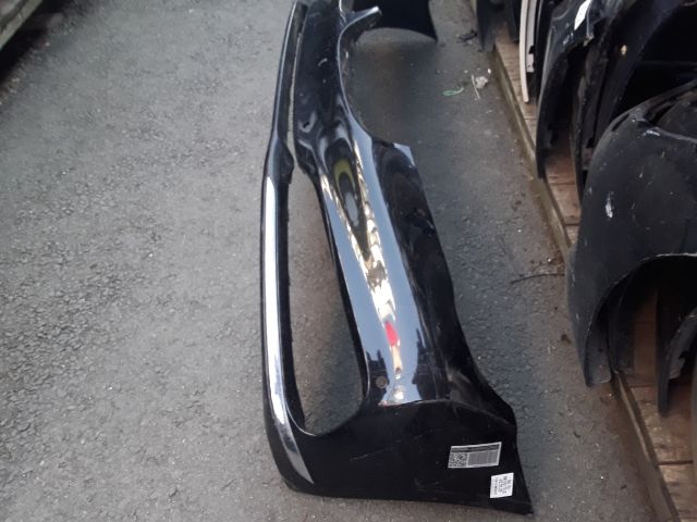 bontott BMW 7 Első Lökhárító (Üresen)