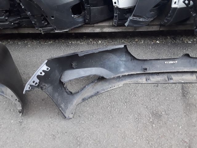 bontott BMW 7 Első Lökhárító (Üresen)