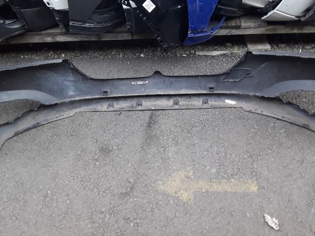 bontott BMW 7 Első Lökhárító (Üresen)