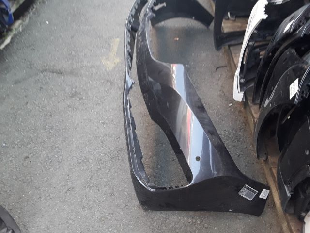 bontott BMW 7 Első Lökhárító (Üresen)