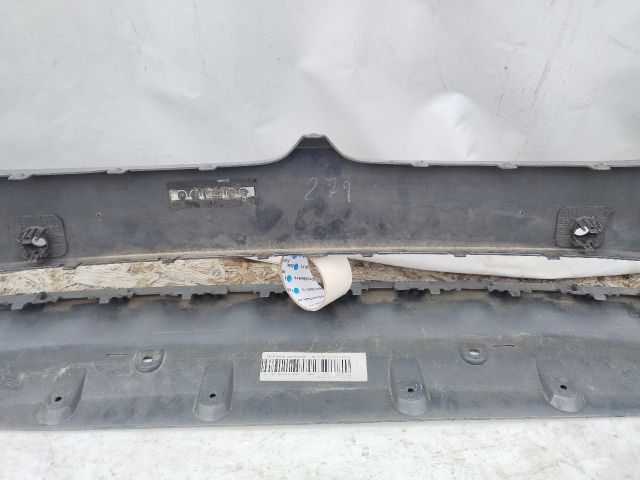 bontott BMW 7 Első Lökhárító (Üresen)