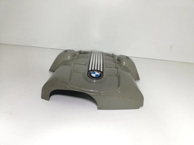 bontott BMW 7 Felső Hűtőburkolat