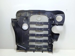 bontott BMW 7 Felső Hűtőburkolat