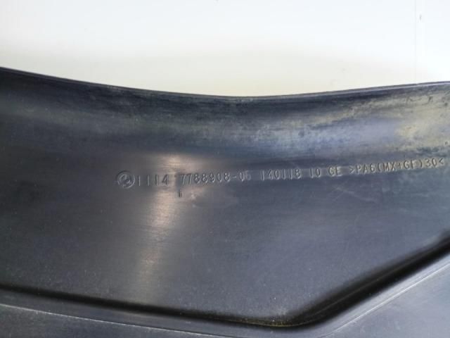 bontott BMW 7 Felső Hűtőburkolat