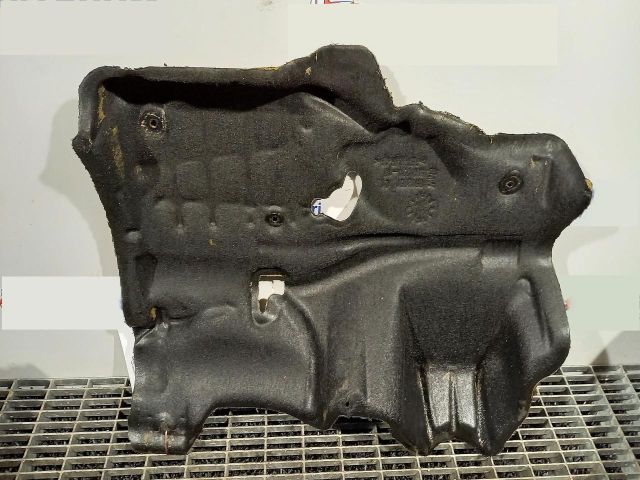 bontott BMW 7 Felső Hűtőburkolat