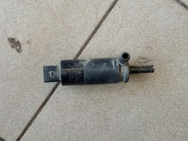 bontott BMW 7 Fényszórómosó Szivattyú