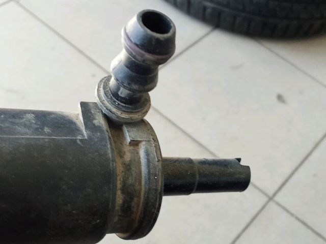 bontott BMW 7 Fényszórómosó Szivattyú