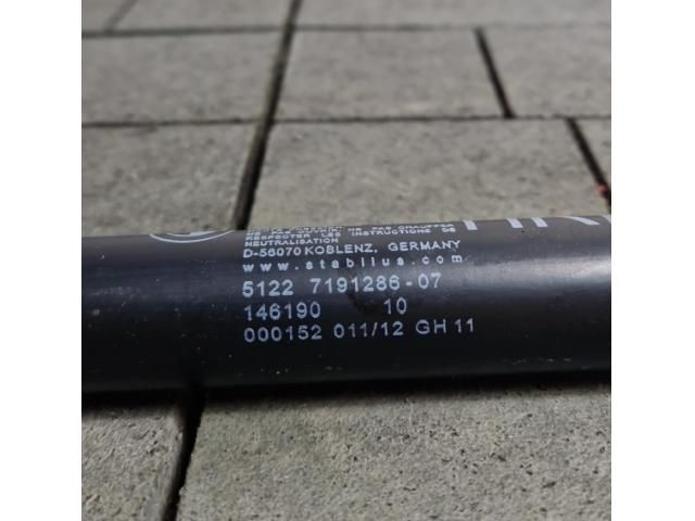 bontott BMW 7 Gázrugós Kitámasztó Teleszkóp Csomagtérajtó Jobb