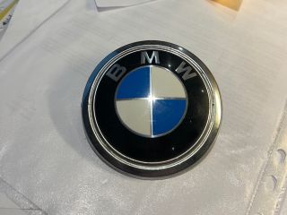 bontott BMW 7 Hátsó Embléma