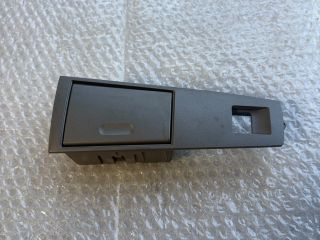 bontott BMW 7 Hátsó Hamutartó