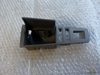 bontott BMW 7 Hátsó Hamutartó