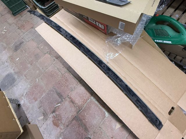 bontott BMW 7 Hátsó Lökhárító Díszléc