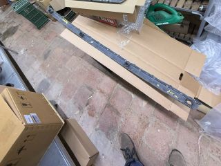 bontott BMW 7 Hátsó Lökhárító Díszléc