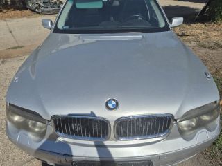 bontott BMW 7 Hátsó Lökhárító (Részeivel)