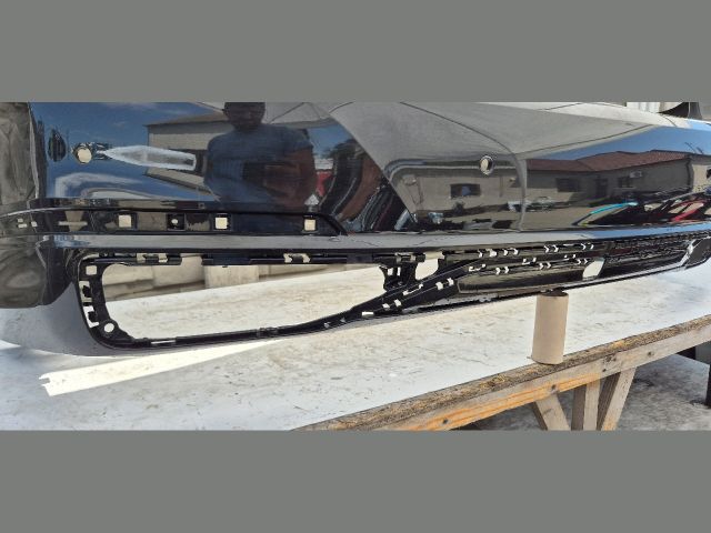 bontott BMW 7 Hátsó Lökhárító (Üresen)