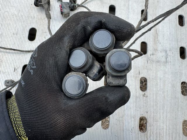 bontott BMW 7 Hátsó Tolatóradar Szett