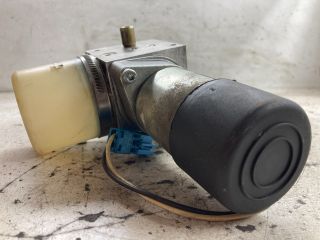 bontott BMW 7 Hidraulika Szivattyú