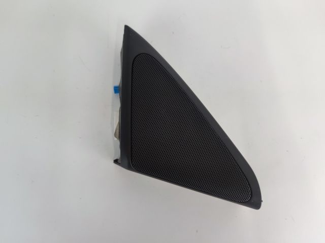 bontott BMW 7 Jobb A Oszlop Hangszóró