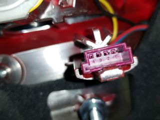 bontott BMW 7 Jobb Belső Hátsó Lámpa