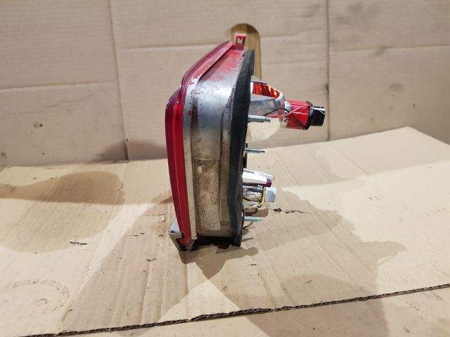 bontott BMW 7 Jobb Belső Hátsó Lámpa