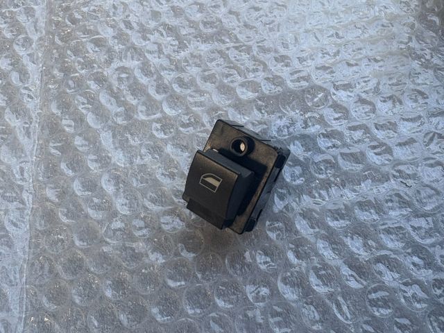 bontott BMW 7 Jobb első Ablakemelő Kapcsoló