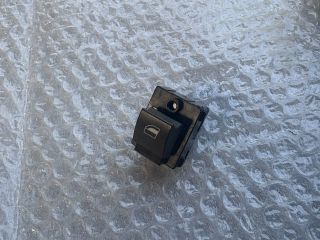 bontott BMW 7 Jobb első Ablakemelő Kapcsoló