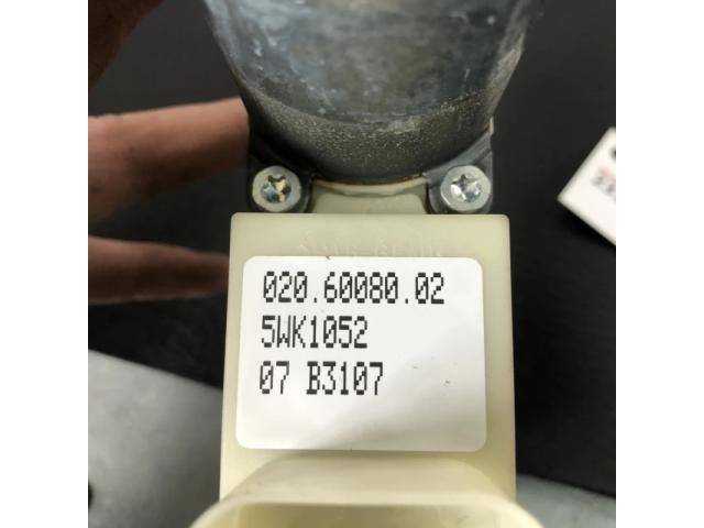 bontott BMW 7 Jobb első Ablakemelő Motor