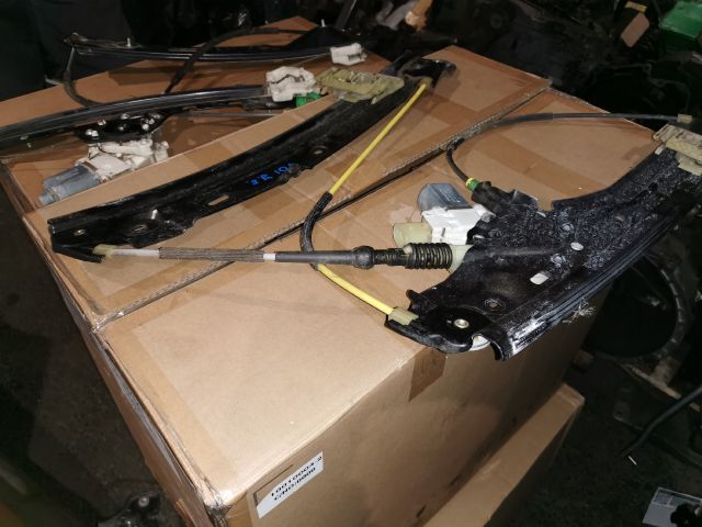 bontott BMW 7 Jobb első Ablakemelő Szerkezet (Elektromos)