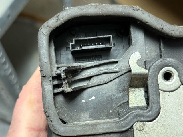 bontott BMW 7 Jobb első Ajtózár