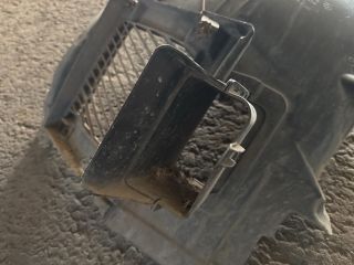 bontott BMW 7 Jobb első Első Dobbetét (Kerékjárati, Műanyag)