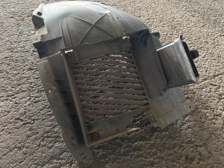 bontott BMW 7 Jobb első Első Dobbetét (Kerékjárati, Műanyag)