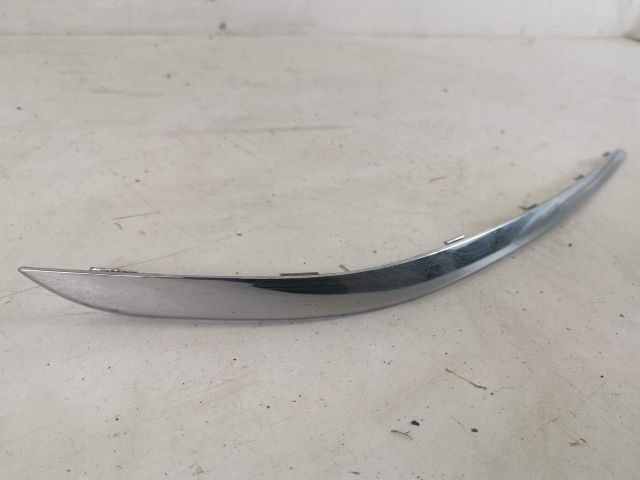 bontott BMW 7 Jobb első Lökhárító Díszléc