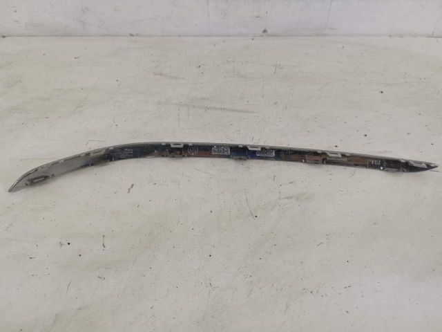 bontott BMW 7 Jobb első Lökhárító Díszléc