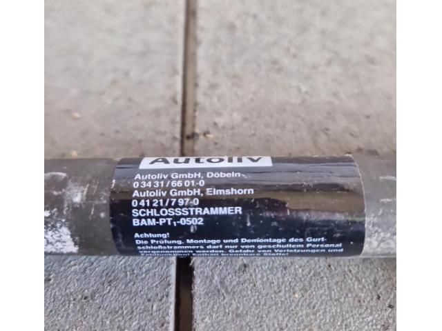 bontott BMW 7 Jobb első Övfeszítő