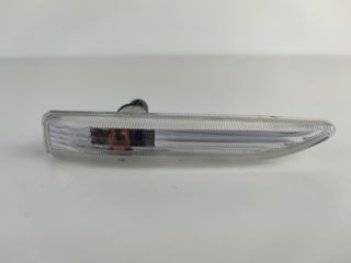 bontott BMW 7 Jobb első Sárvédő Irányjelző