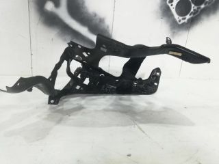 bontott BMW 7 Jobb Fényszóró Lámpakeret