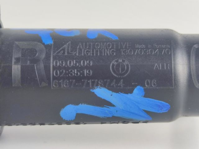 bontott BMW 7 Jobb Fényszórómosó Fúvóka