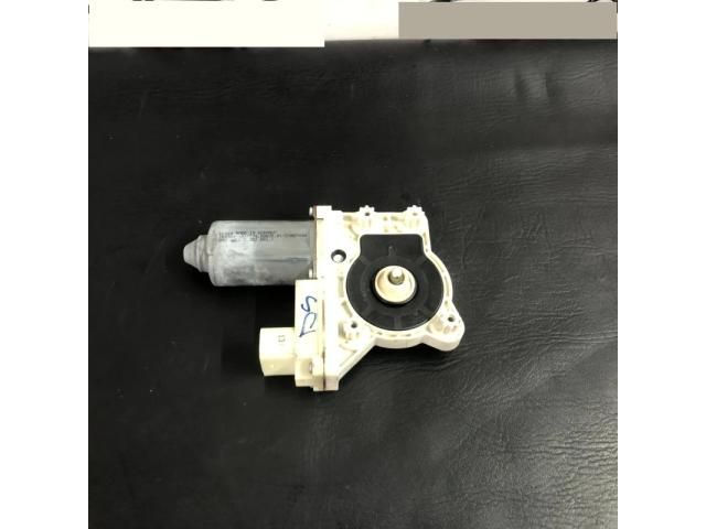 bontott BMW 7 Jobb hátsó Ablakemelő Motor