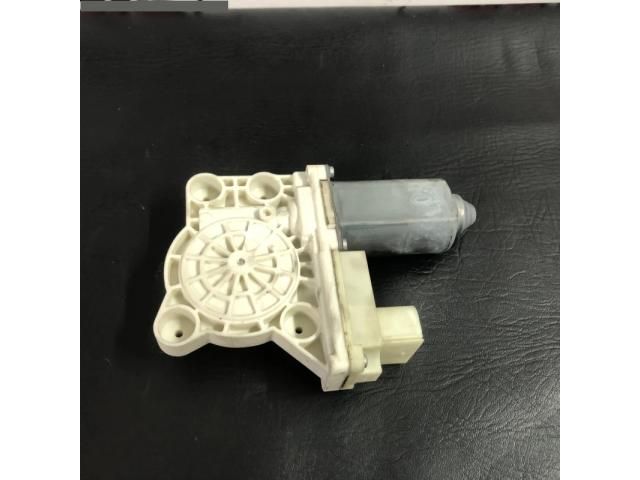 bontott BMW 7 Jobb hátsó Ablakemelő Motor