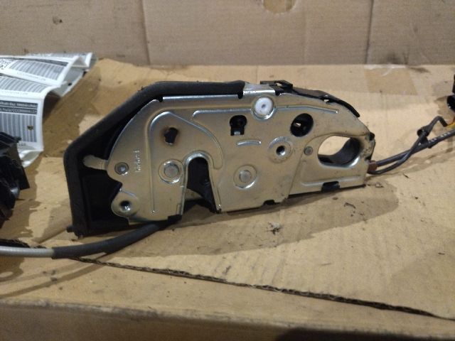 bontott BMW 7 Jobb hátsó Ajtózár