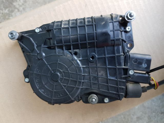 bontott BMW 7 Jobb hátsó Ajtózár