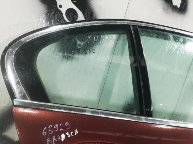 bontott BMW 7 Jobb hátsó Fixüveg (Ajtóban)